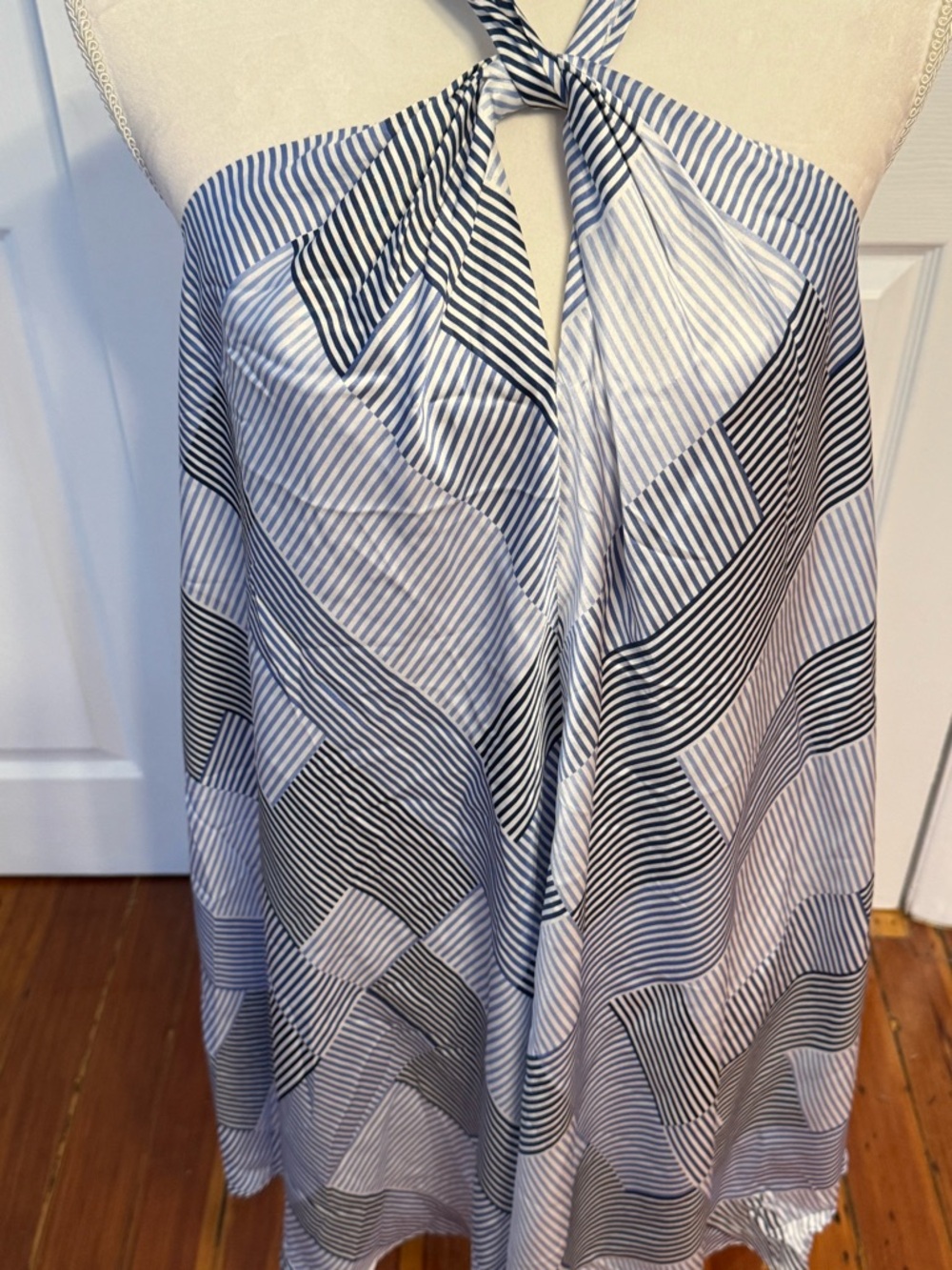 Banana Republic White Trapeze and Blue Geometric Halter 100% Silk Mini Dress - Picture 4 of 10